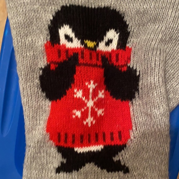 Gray winter sweater with cute penguin - Picture 3 of 4